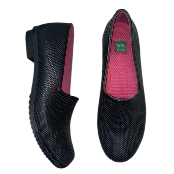 2/$30 Cougar Shoe Women 10 Ruby Rain Black Rubber Waterproof Hand Crafted - Picture 1 of 14